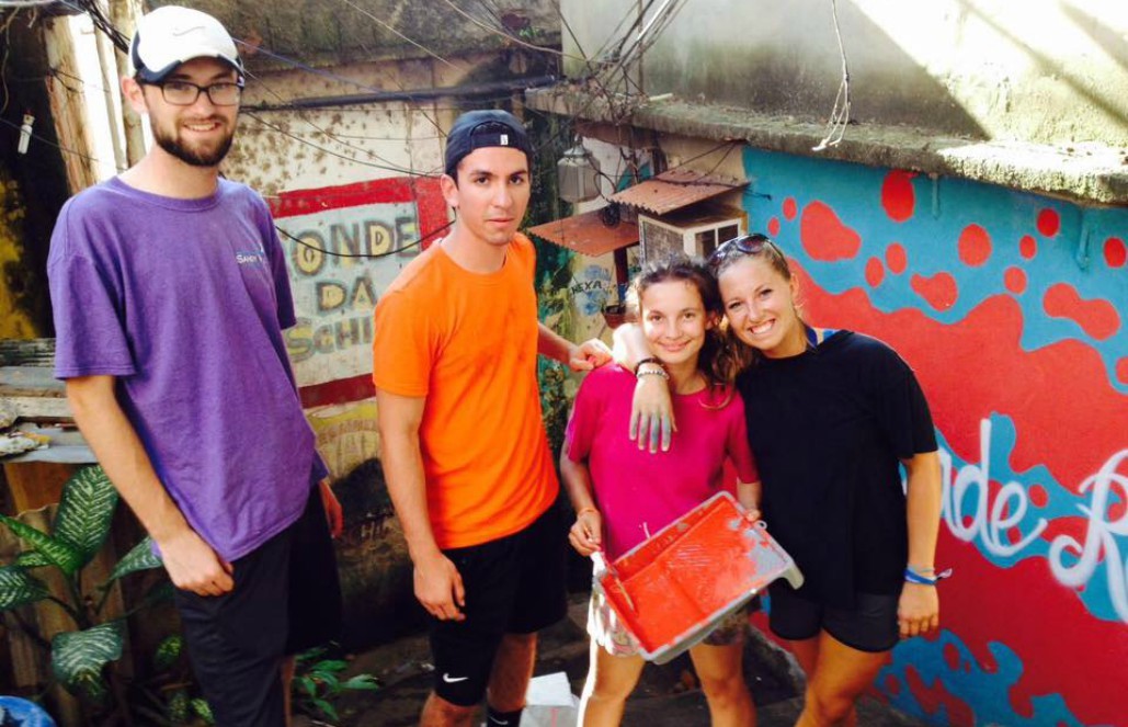 Volunteer in Brazil - Fun Day Painting With The Children! Volunteer in Brazil - Fun Day Painting With The Children!