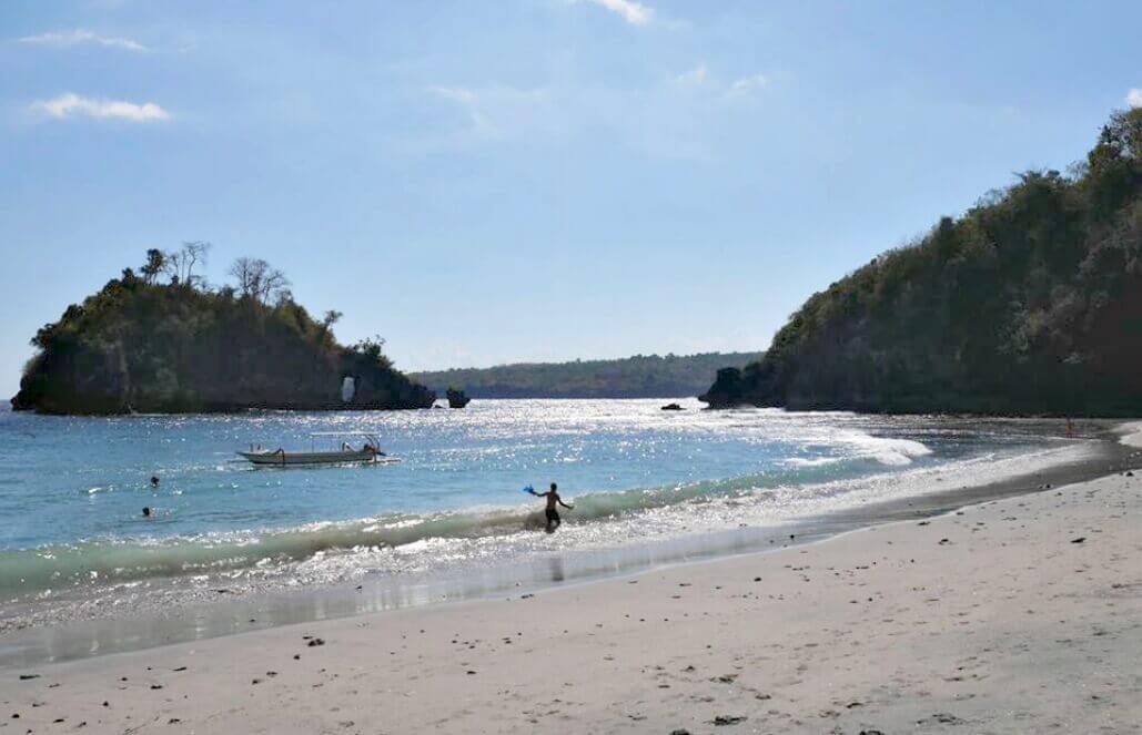 Volunteer in Indonesia - Crystal Bay