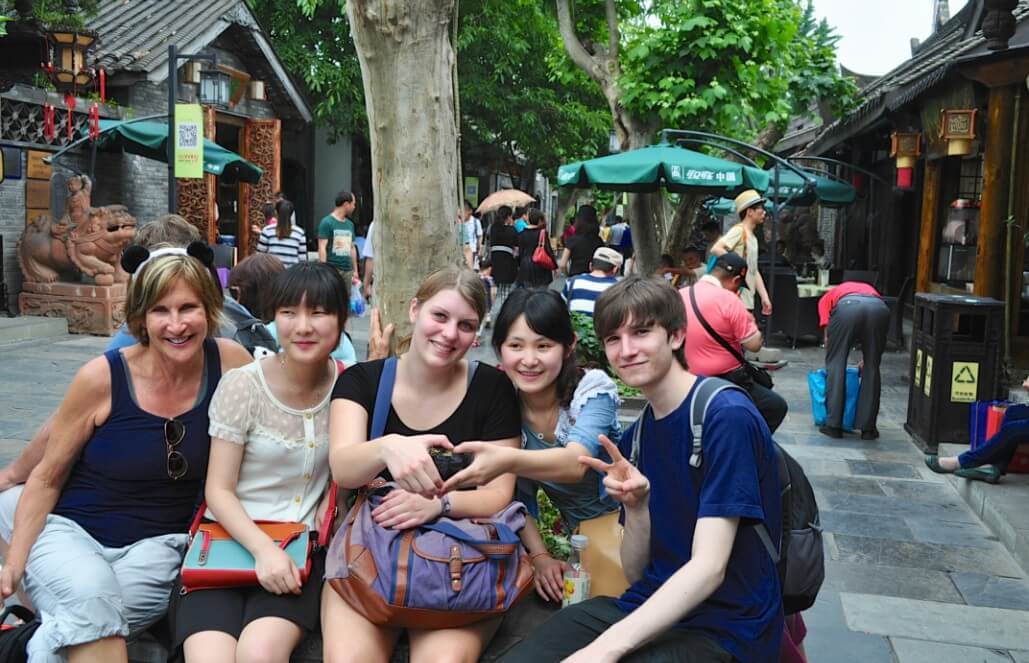 Volunteer in China - Exploring With Fellow Panda Volunteers Volunteer in China - Exploring With Fellow Panda Volunteers